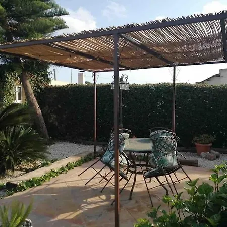 Semesterbostad Casa Vacacional Con Piscina Privada Dolores (Alicante)