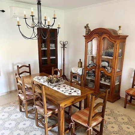 Semesterbostad Casa Vacacional Con Piscina Privada Dolores (Alicante)